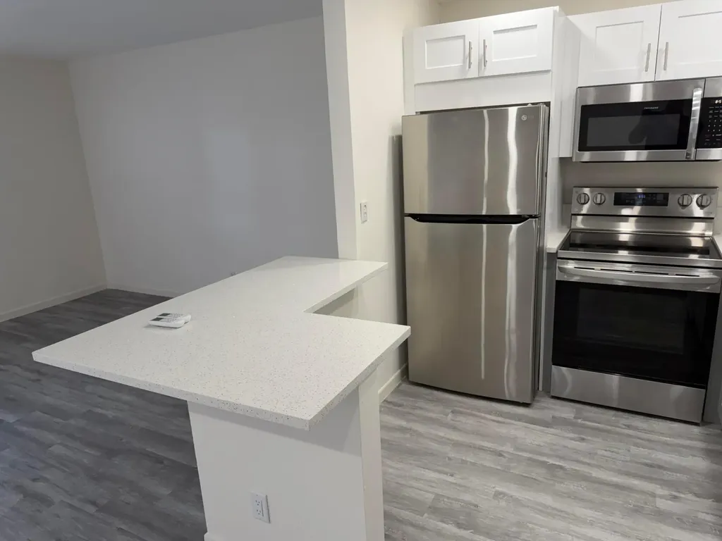 370 E Horizons Boynton Beach FL 33435