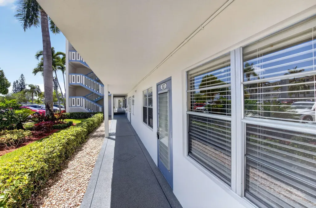 1027 Yarmouth Drive Boca Raton FL 33434