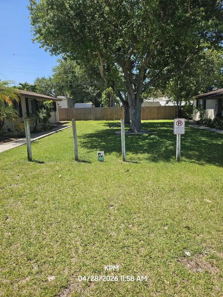 1002 Mcintosh Street West Palm Beach FL 33405
