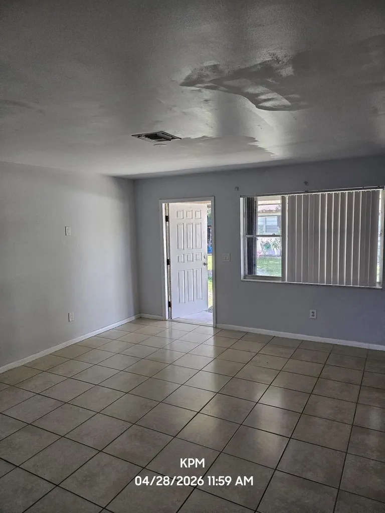 1002 Mcintosh Street West Palm Beach FL 33405