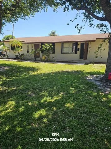 1002 Mcintosh Street West Palm Beach FL 33405