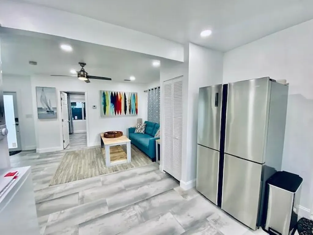 701 NE 17 Way Fort Lauderdale FL 33304