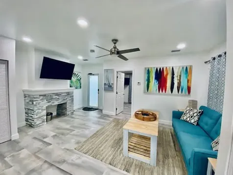 701 NE 17 Way Fort Lauderdale FL 33304