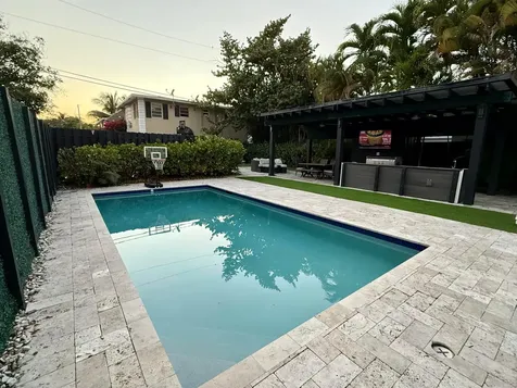 701 NE 17 Way Fort Lauderdale FL 33304