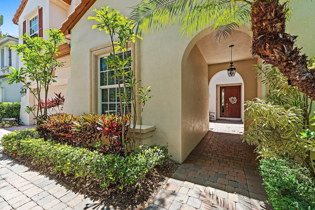 1905 Flower Drive Palm Beach Gardens FL 33410