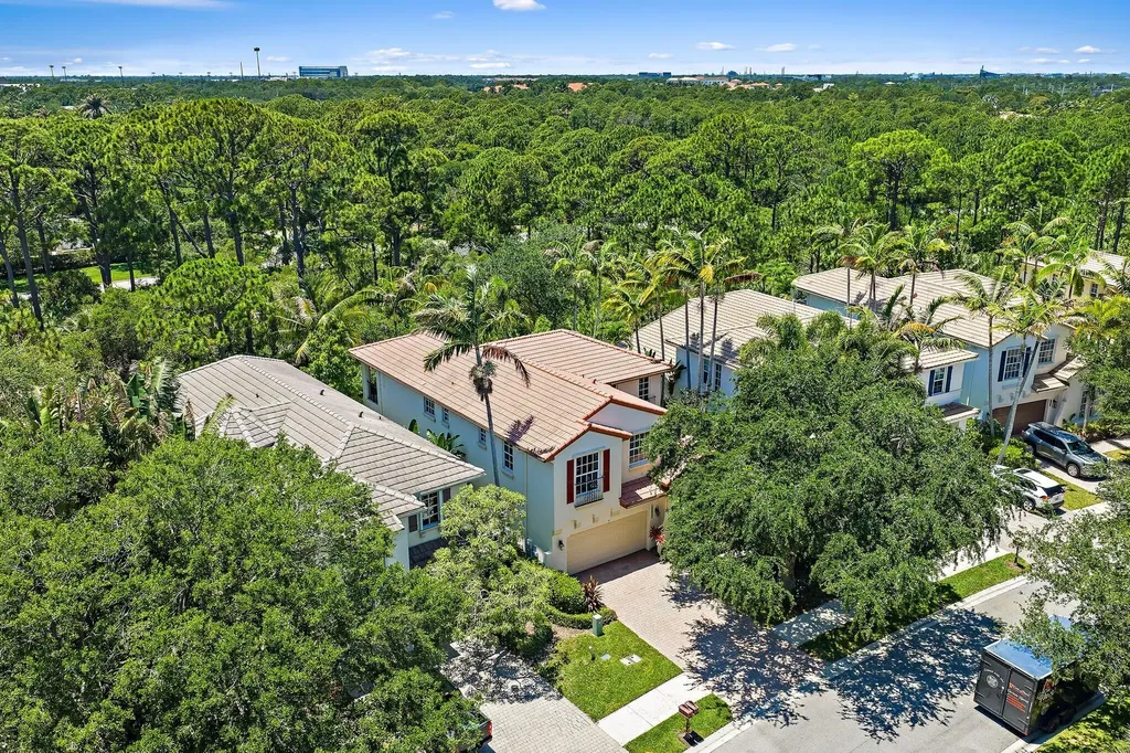 1905 Flower Drive Palm Beach Gardens FL 33410