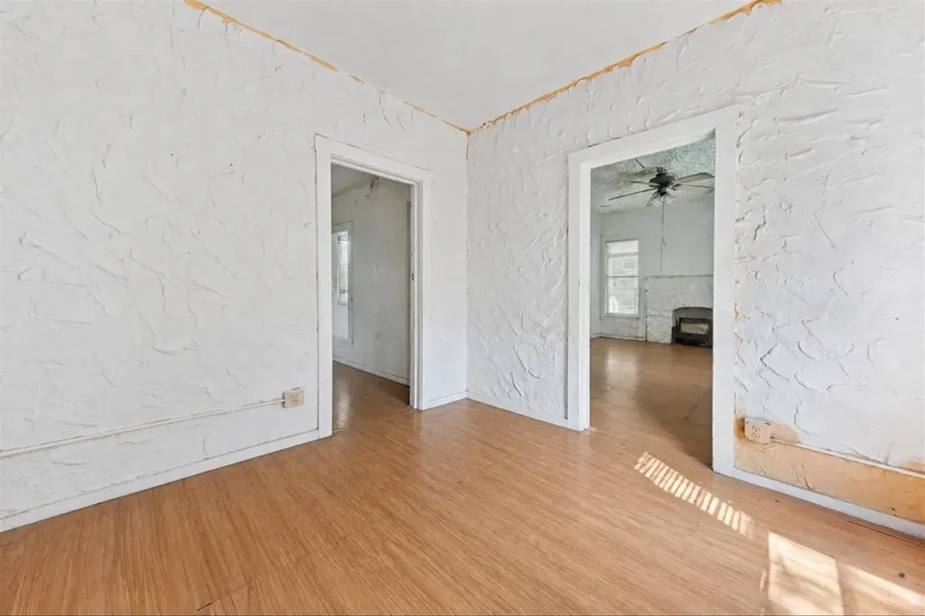 427 El Prado West Palm Beach FL 33405