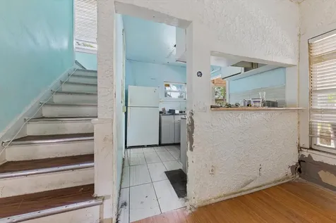 427 El Prado West Palm Beach FL 33405