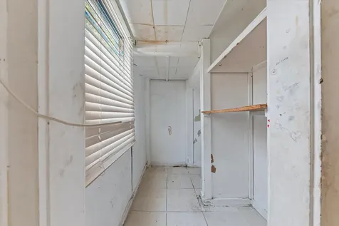 427 El Prado West Palm Beach FL 33405
