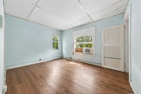 427 El Prado West Palm Beach FL 33405