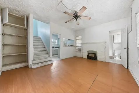 427 El Prado West Palm Beach FL 33405