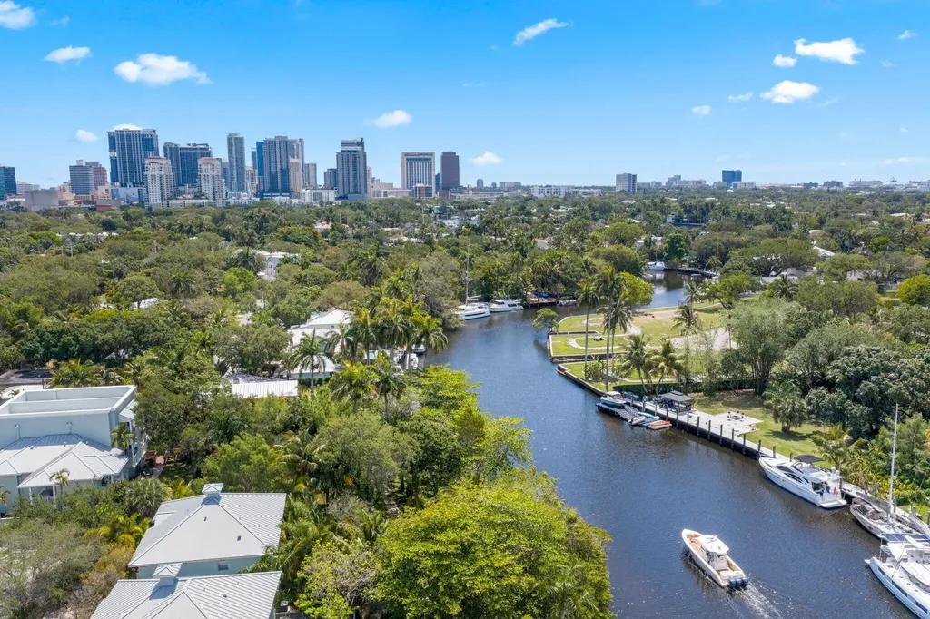 1333 SW 4th Court Fort Lauderdale FL 33312