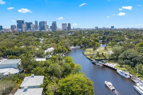 1333 SW 4th Court Fort Lauderdale FL 33312