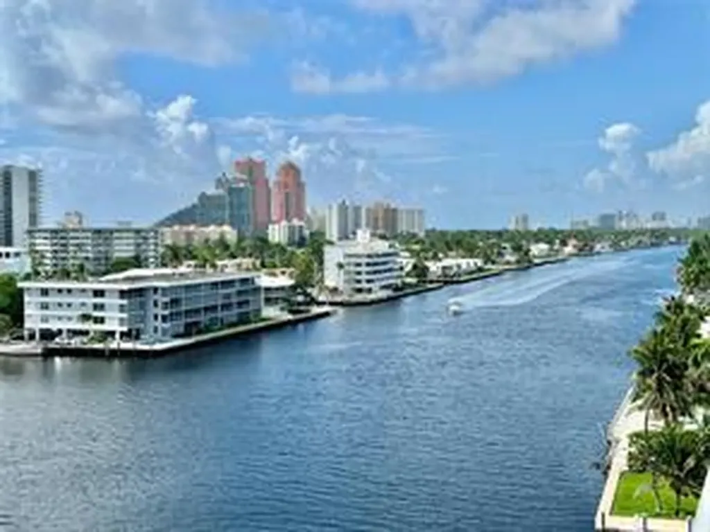 2900 NE 30th Street Fort Lauderdale FL 33306