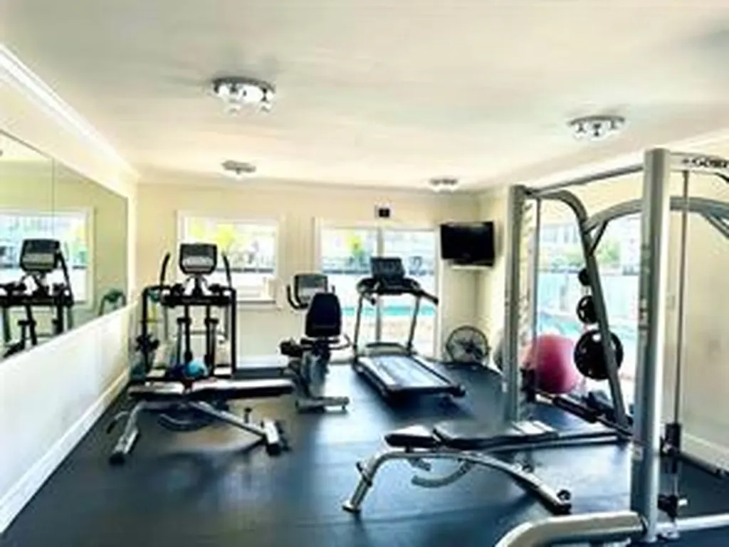 2900 NE 30th Street Fort Lauderdale FL 33306