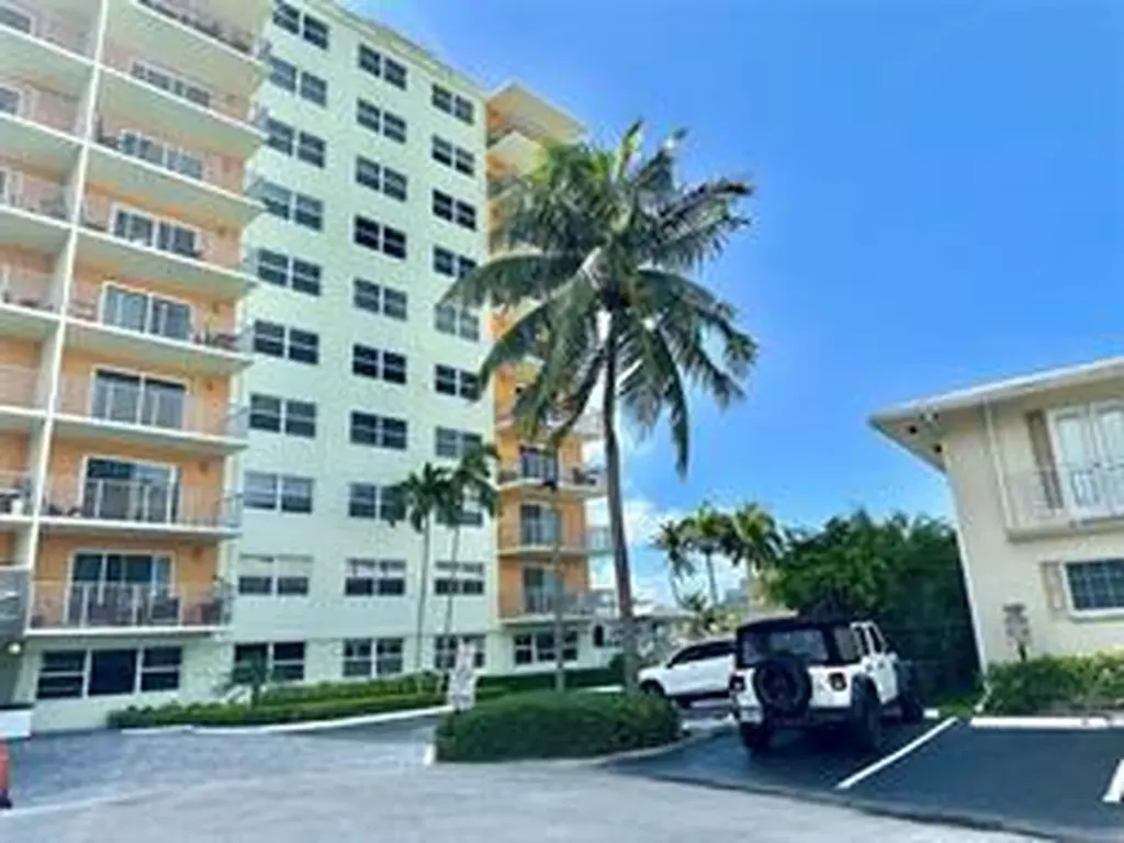 2900 NE 30th Street Fort Lauderdale FL 33306