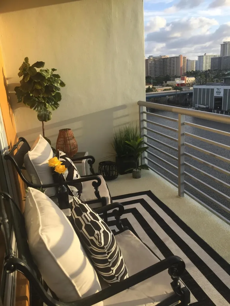 2900 NE 30th Street Fort Lauderdale FL 33306