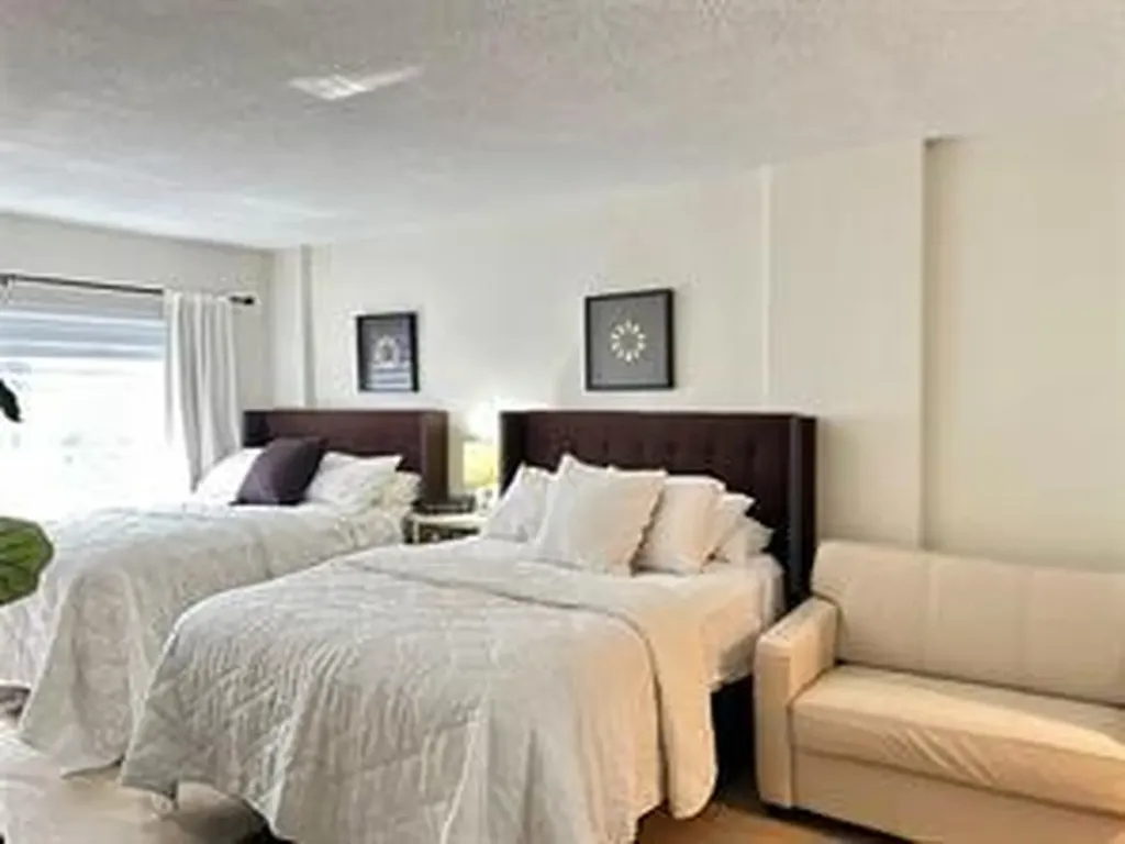 2900 NE 30th Street Fort Lauderdale FL 33306