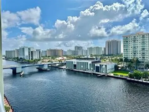 2900 NE 30th Street Fort Lauderdale FL 33306