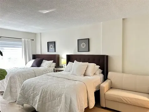 2900 NE 30th Street Fort Lauderdale FL 33306