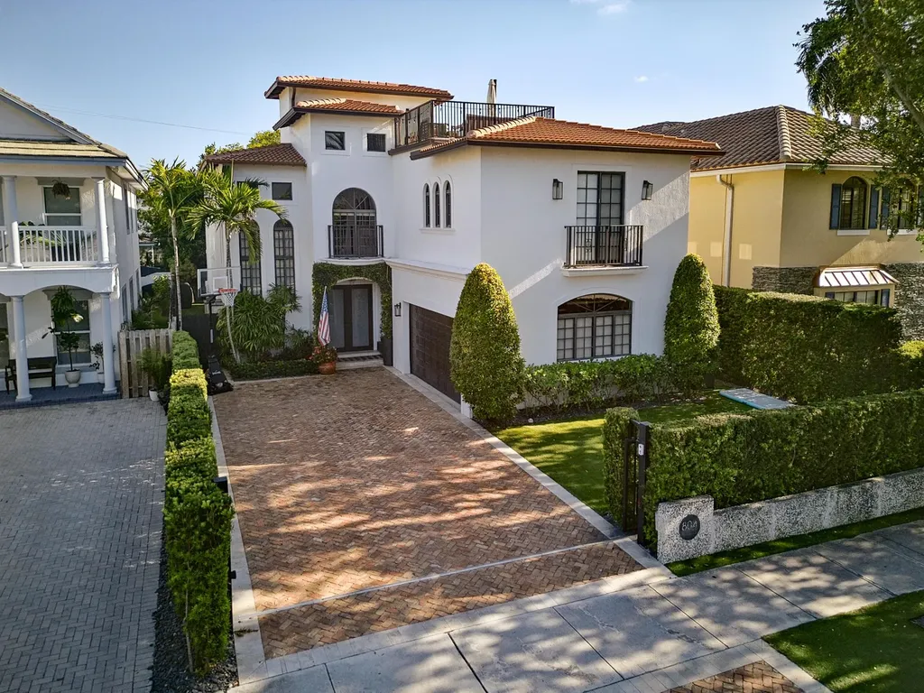 804 N Rio Vista Boulevard Fort Lauderdale FL 33301