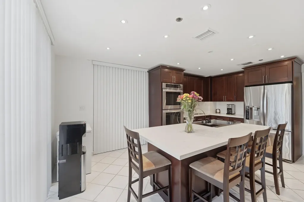 4106 W Palm Aire Drive Pompano Beach FL 33069