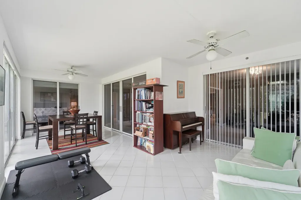 4106 W Palm Aire Drive Pompano Beach FL 33069
