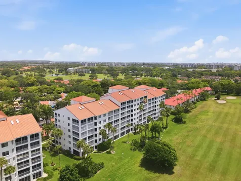 4106 W Palm Aire Drive Pompano Beach FL 33069