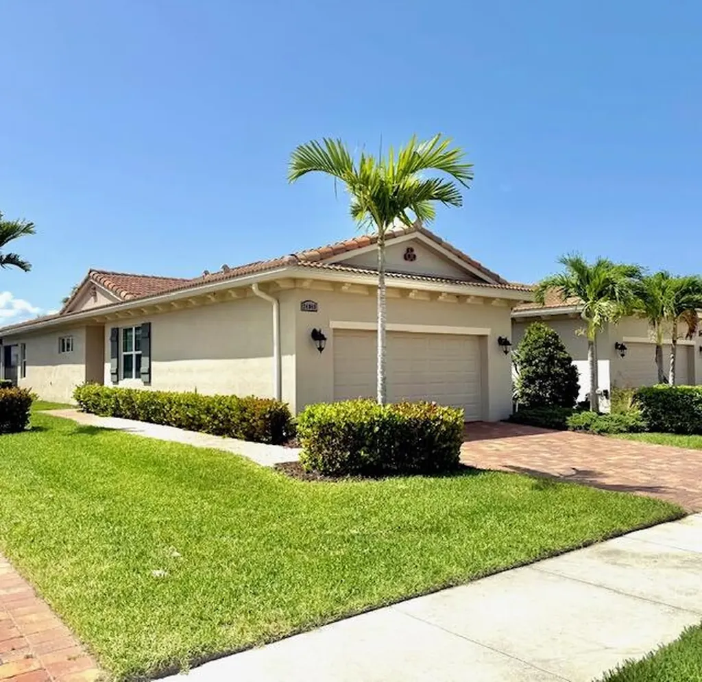 24040 SW Firenze Way Port St Lucie FL 34986