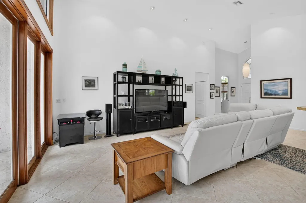 2054 NW 56th Street Boca Raton FL 33496