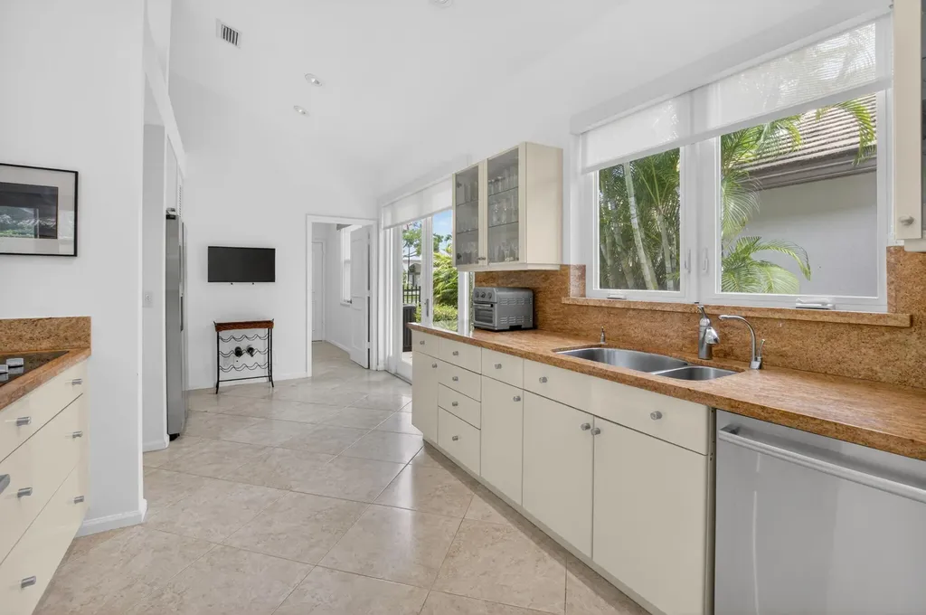 2054 NW 56th Street Boca Raton FL 33496