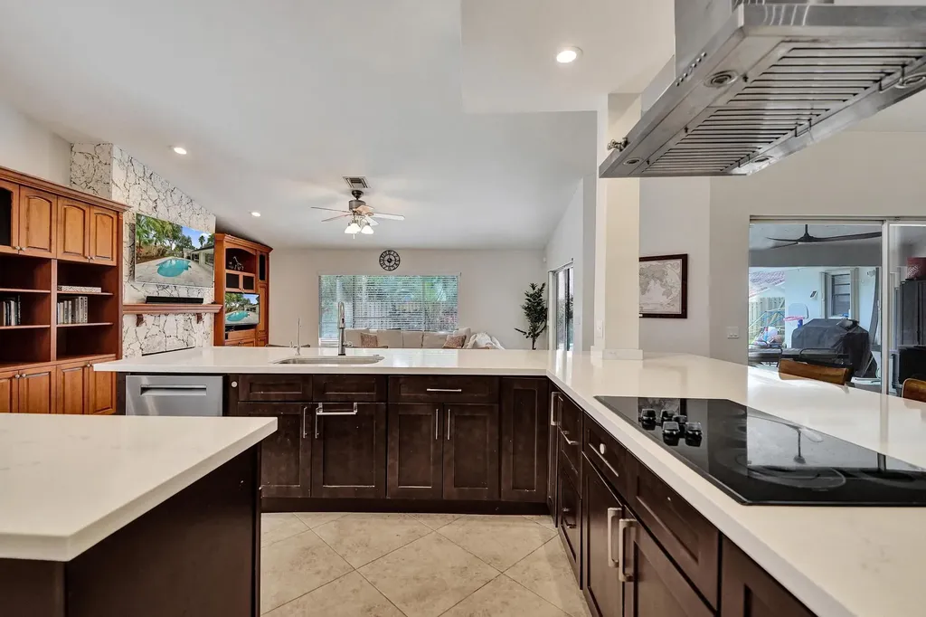 10050 NW 14th Street Plantation FL 33322
