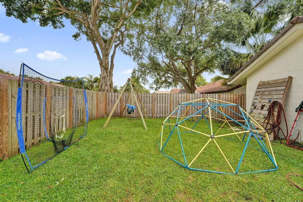 10050 NW 14th Street Plantation FL 33322