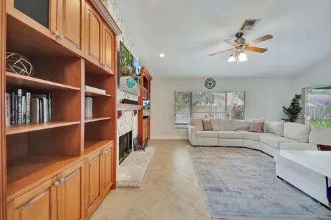 10050 NW 14th Street Plantation FL 33322