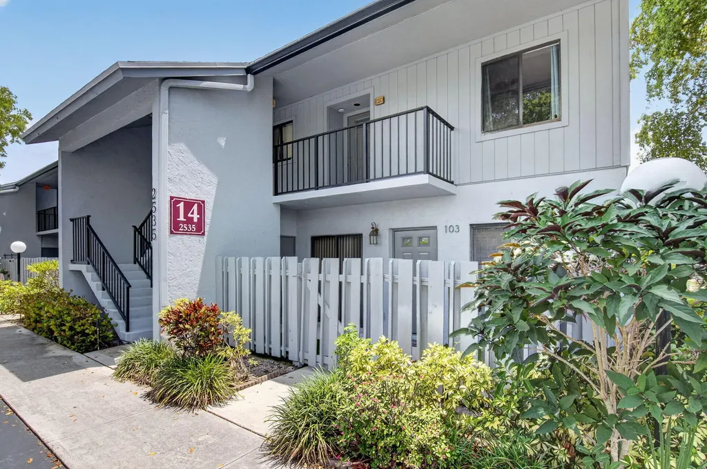 2535 SW 22nd Avenue Delray Beach FL 33445