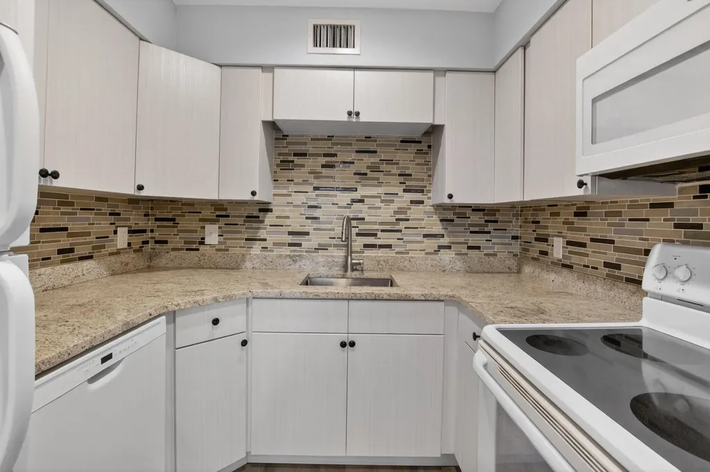 2535 SW 22nd Avenue Delray Beach FL 33445