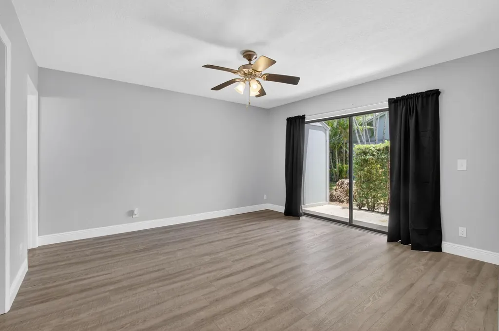 2535 SW 22nd Avenue Delray Beach FL 33445