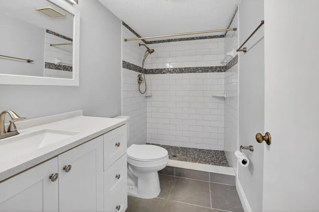 2535 SW 22nd Avenue Delray Beach FL 33445
