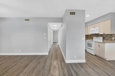 2535 SW 22nd Avenue Delray Beach FL 33445