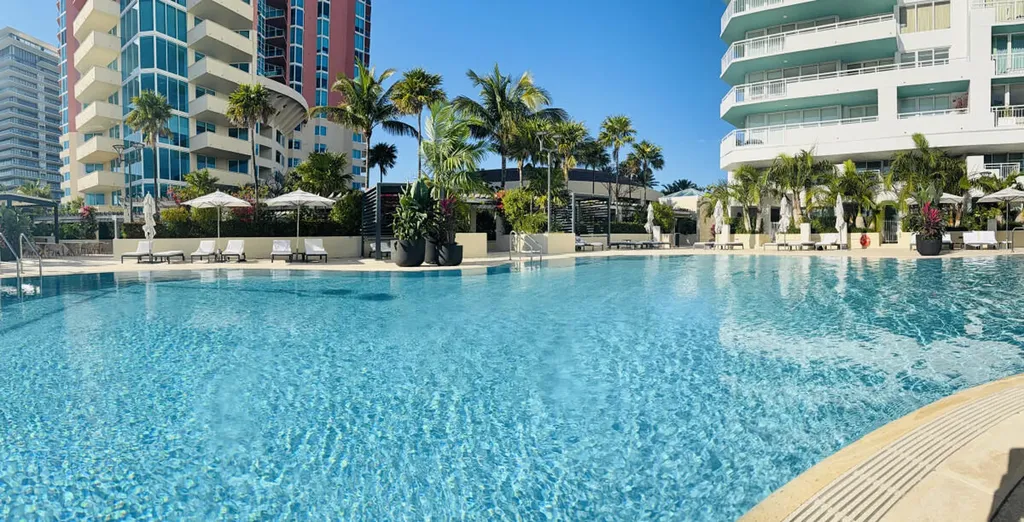 400 S Pointe Drive Miami Beach FL 33139