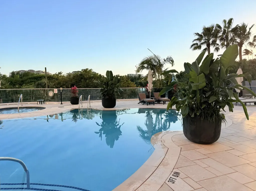 400 S Pointe Drive Miami Beach FL 33139