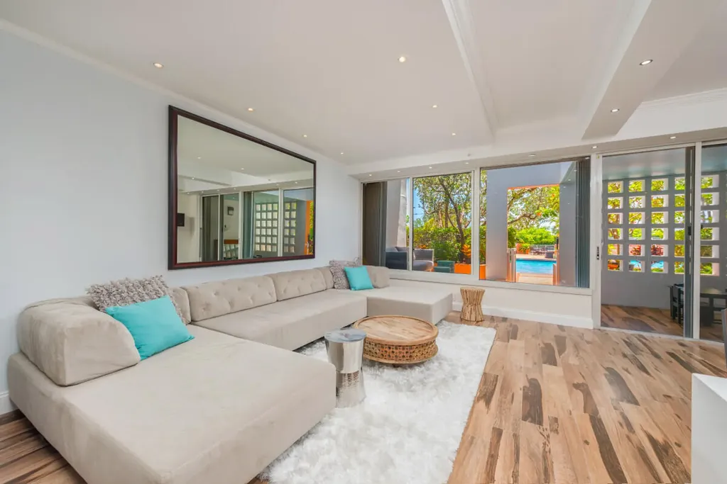 400 S Pointe Drive Miami Beach FL 33139
