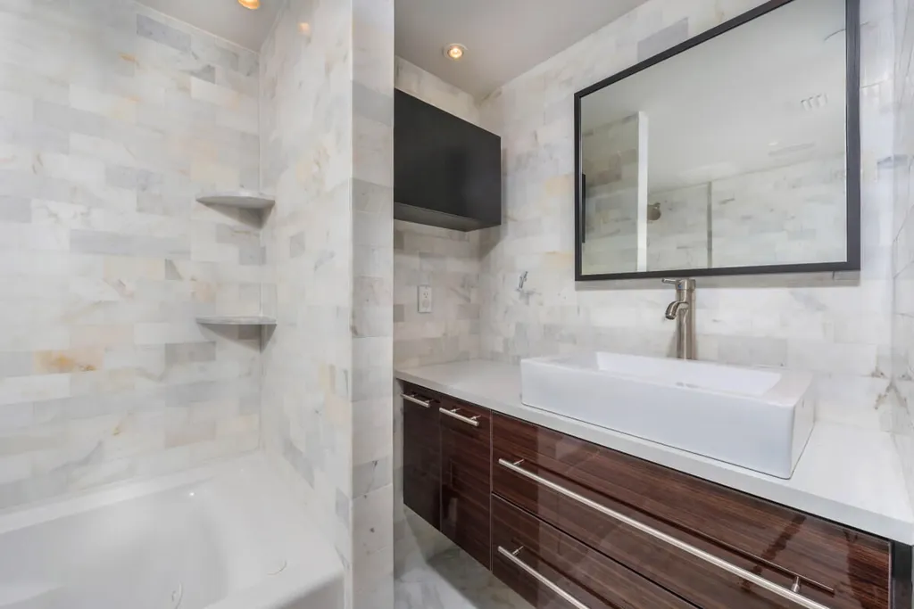 400 S Pointe Drive Miami Beach FL 33139