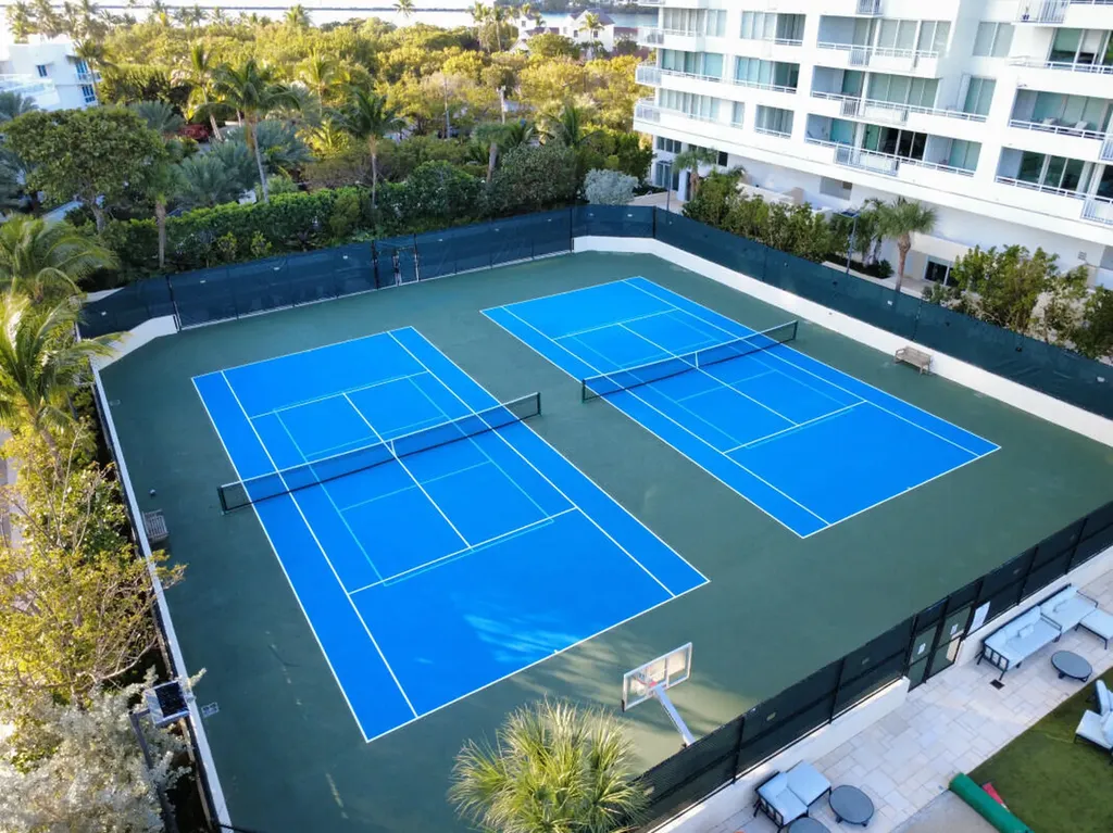 400 S Pointe Drive Miami Beach FL 33139