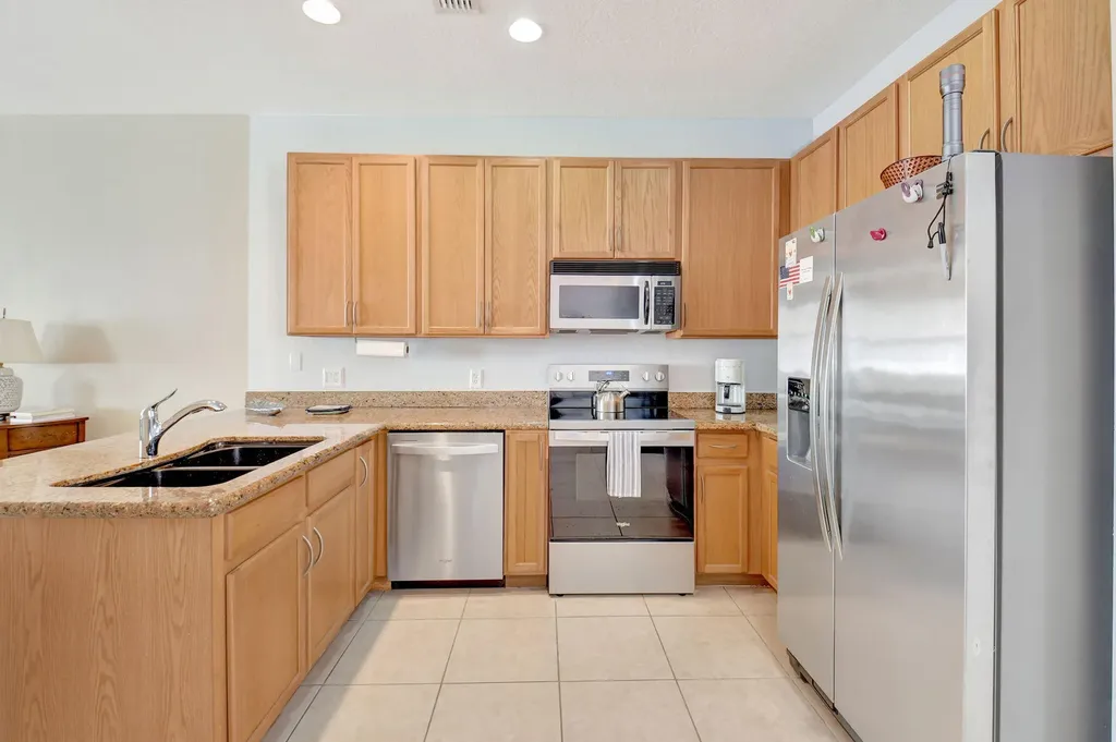 117 Harbors Way Boynton Beach FL 33435