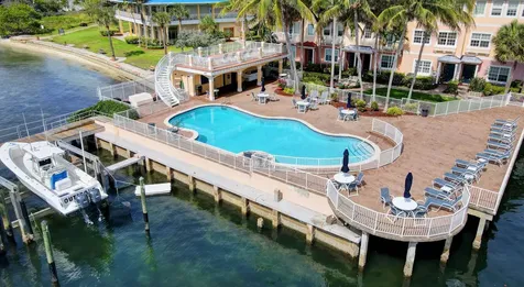 117 Harbors Way Boynton Beach FL 33435