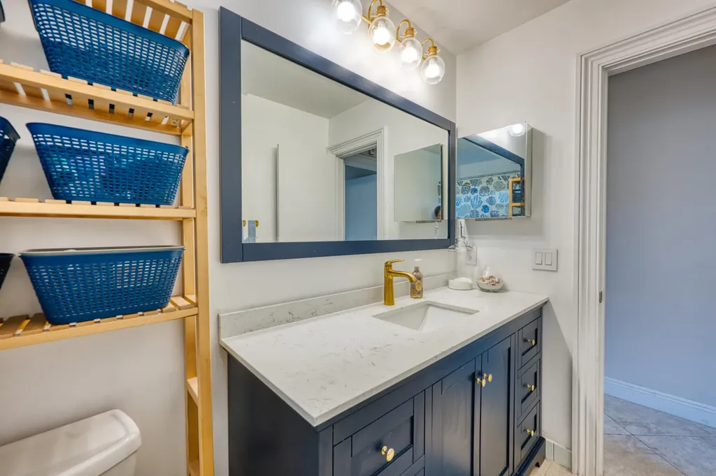 935 NW 110th Lane Coral Springs FL 33071