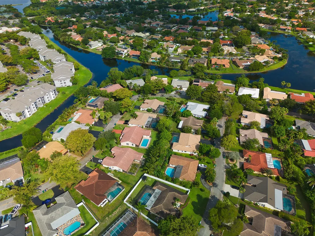 935 NW 110th Lane Coral Springs FL 33071