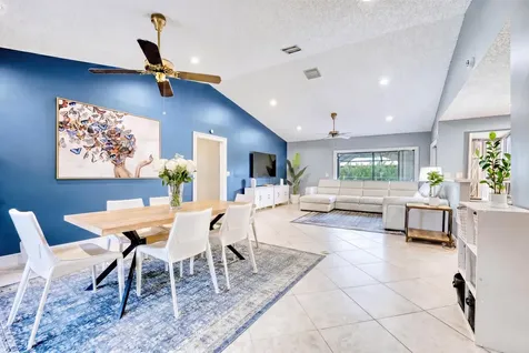 935 NW 110th Lane Coral Springs FL 33071