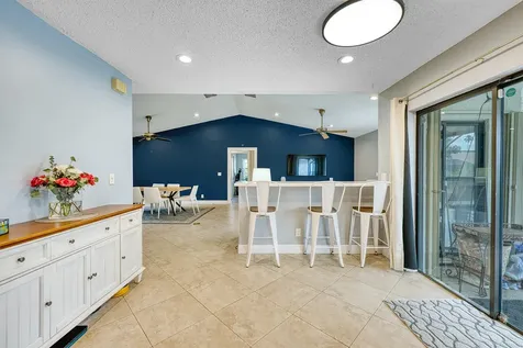 935 NW 110th Lane Coral Springs FL 33071